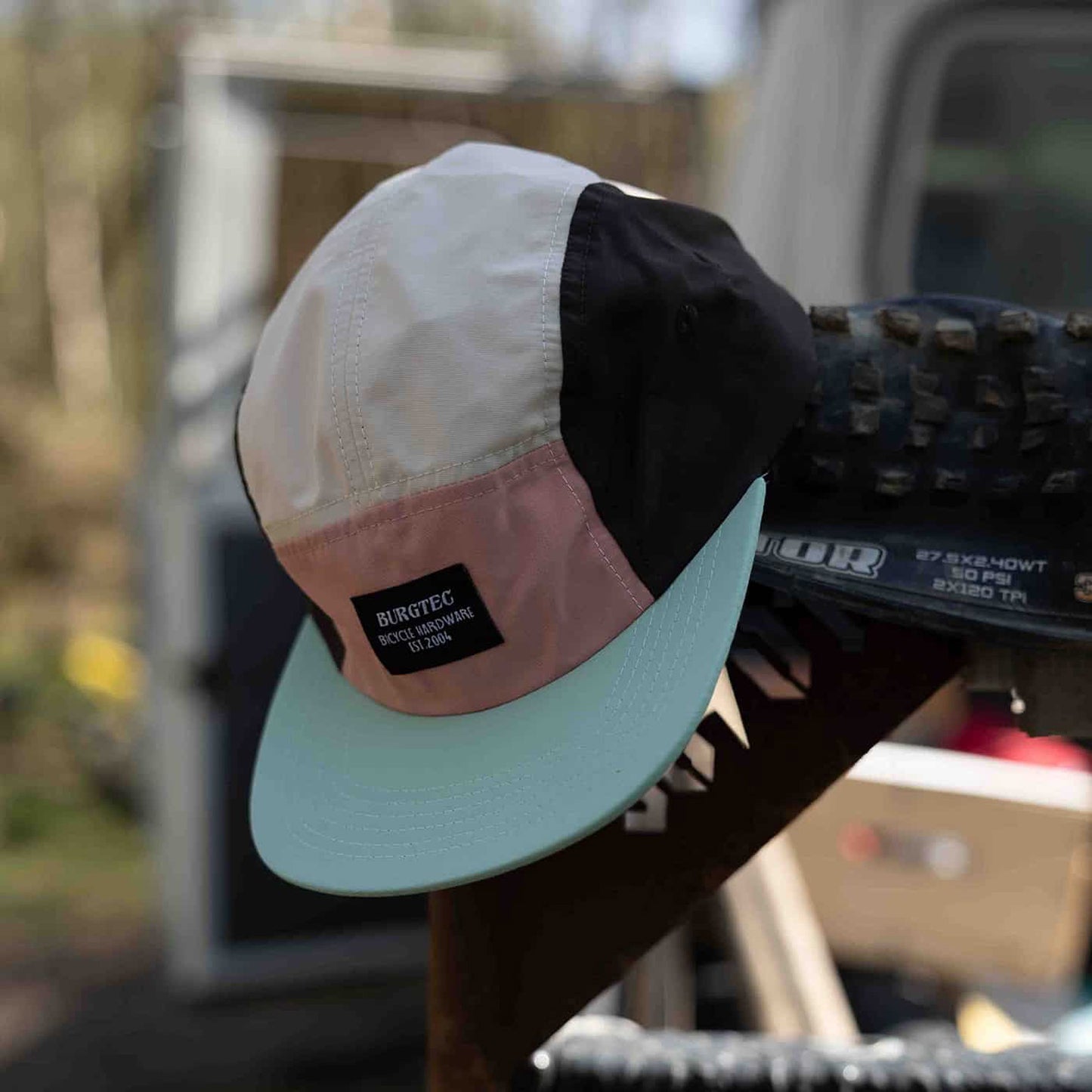 Casquette BURGTEC COURIER FIVE PANEL Neopolitan