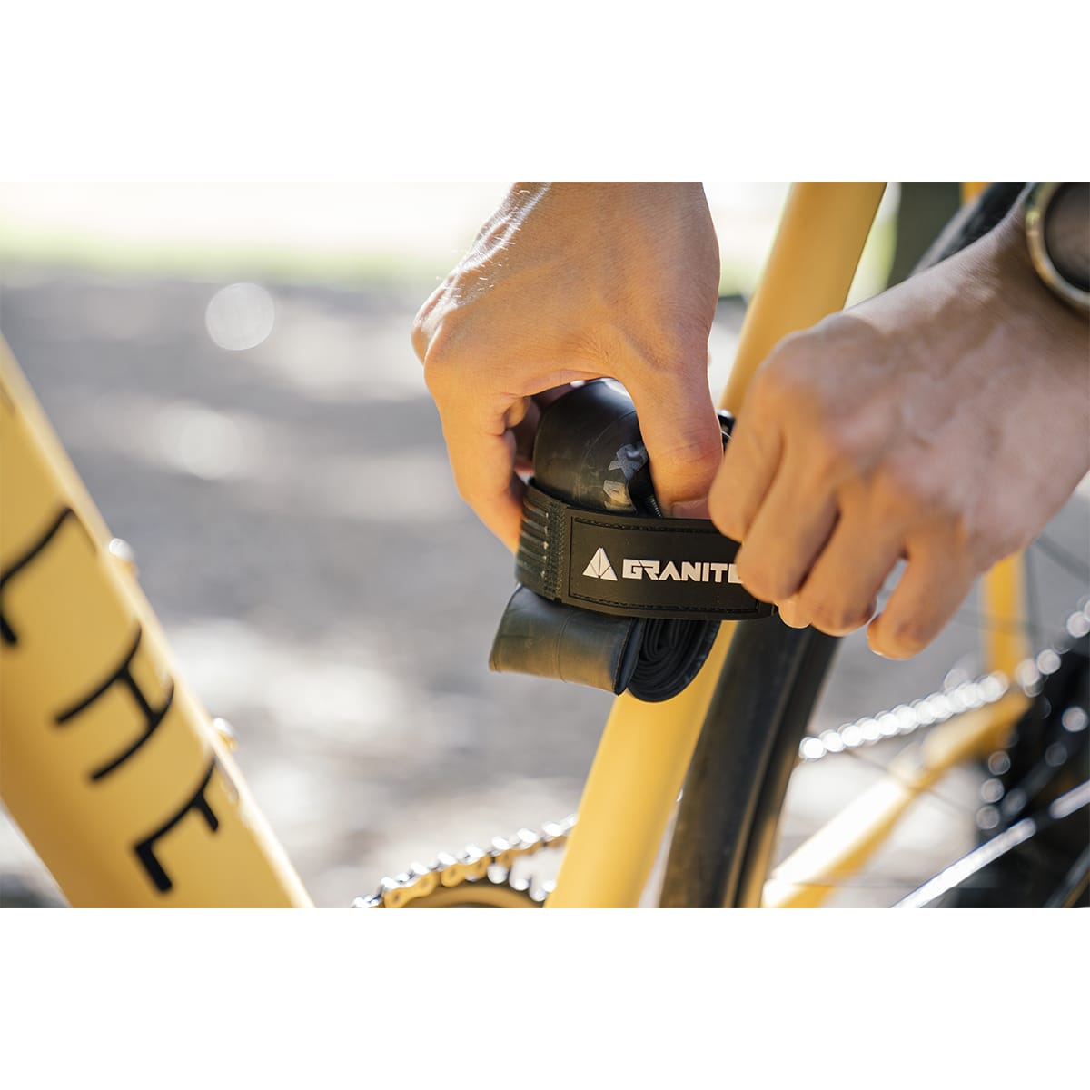 Sangle Universelle sur Vis GRANITE DESIGN PORTALEDGE Noir