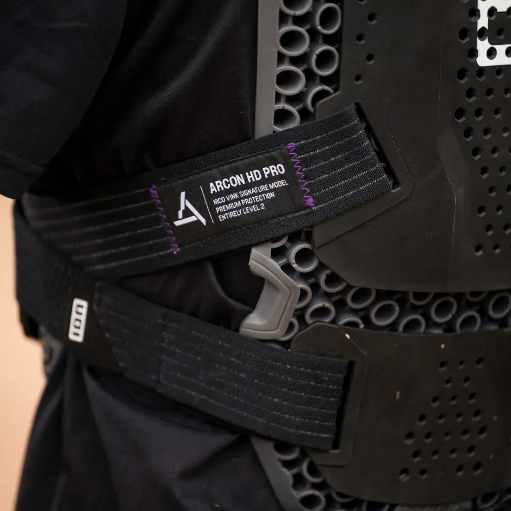 Plastron de Protection ION ARCON HD PRO Noir