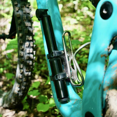 Pompe à Main WOLF TOOTH CLICK VALVE 85CC
