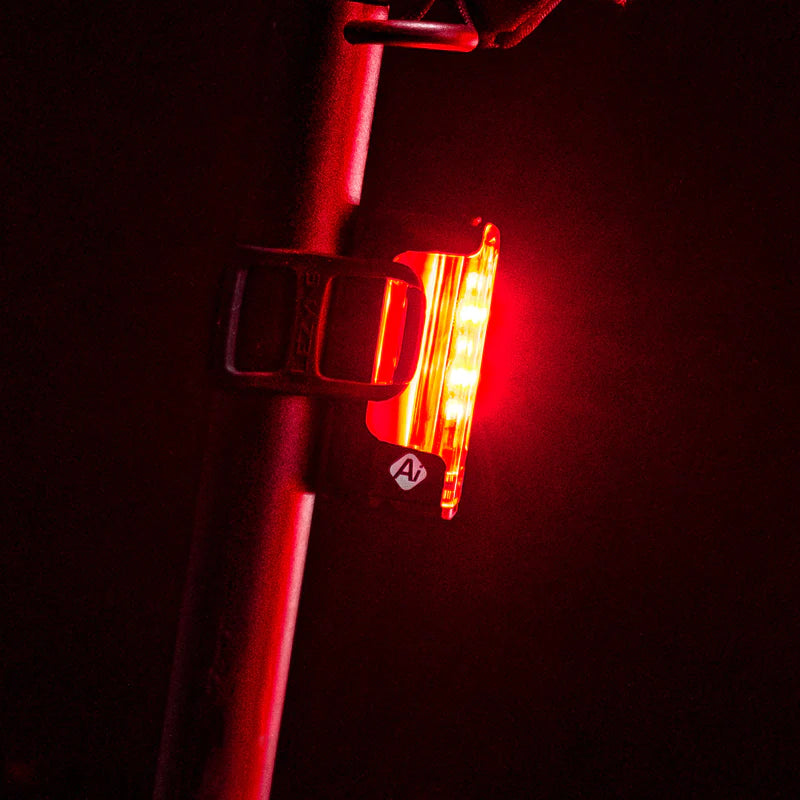 Éclairage Arrière LEZYNE STRIP PRO Ai ALERT 400+
