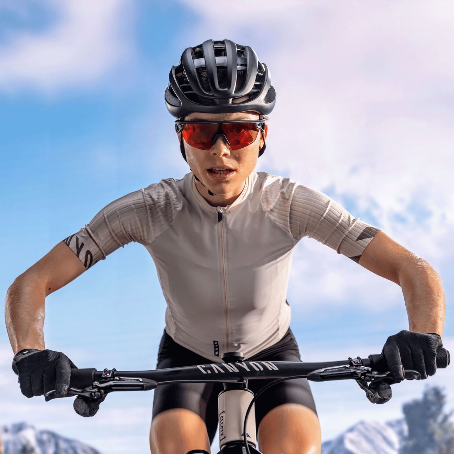 Lunettes OAKLEY SPHAERA Gris Matt Prizm Trail Torch - 0OO9403-0936