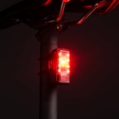LEZYNE KTV DRIVE PRO+ USB-C monté sur une tige de selle