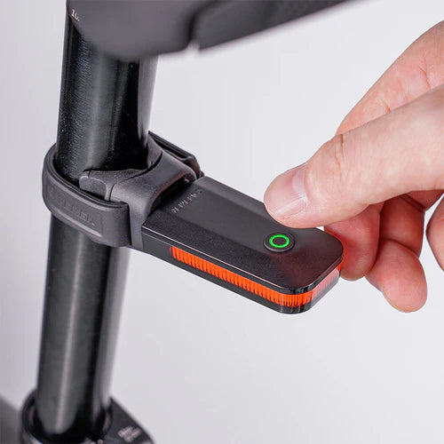 Éclairage Arrière RAVEMEN CL01