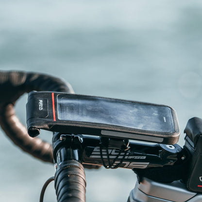 Support Smartphone Universel ZEFAL Z-CONSOLE DRY L — utilisation à vélo, vue complémentaire