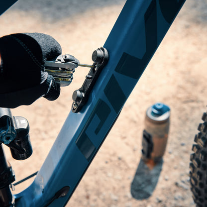 Base pour Porte-Bidon FIDLOCK TWIST BIKE BASE Noir