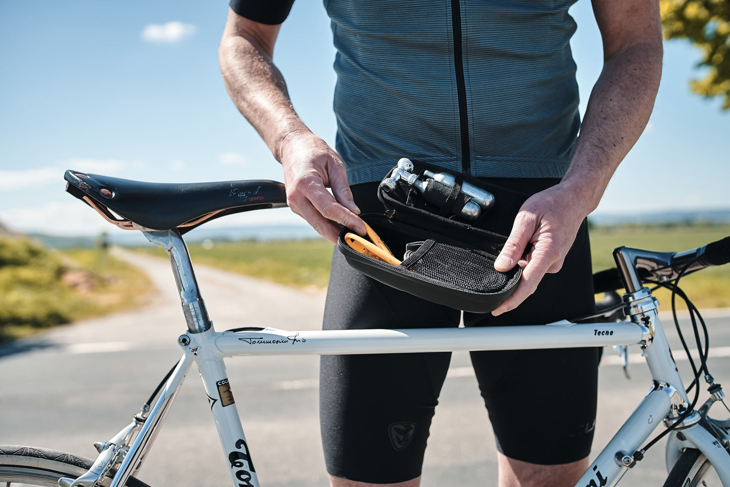 Poche à outils FIDLOCK TWIST TOOLBOX + BIKE BASE Noir
