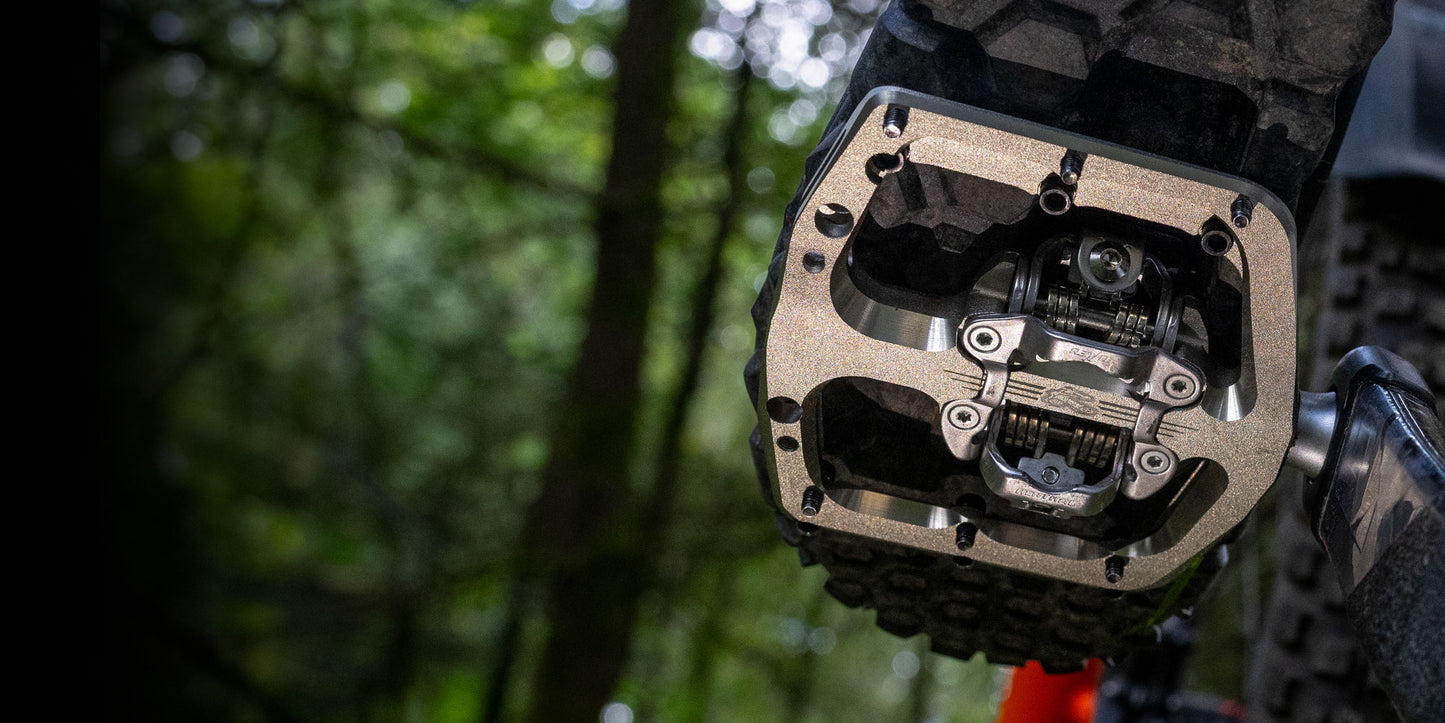 Pédales RENTHAL REVO-DHC Or