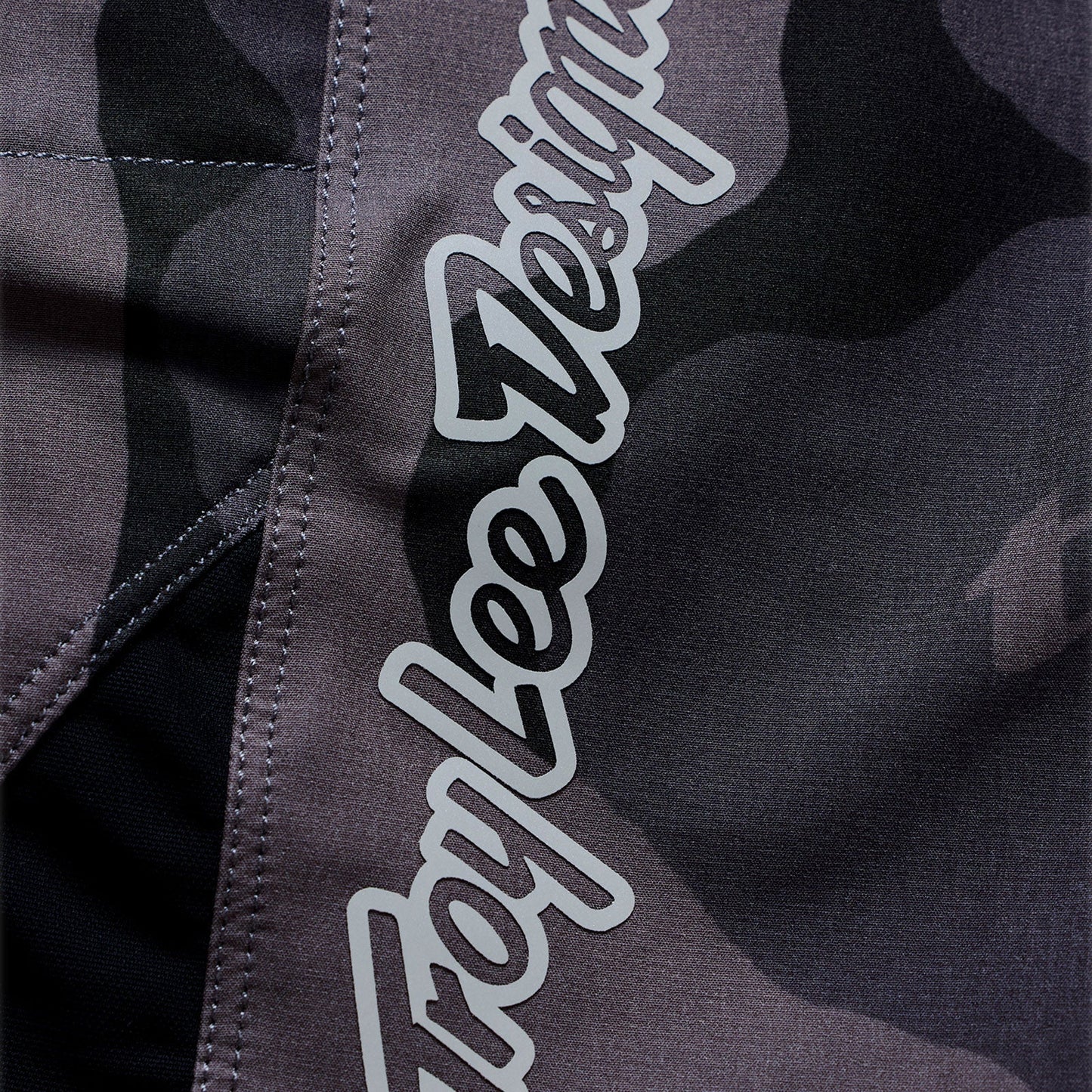 Short TROY LEE DESIGNS SKYLINE PRO  FLOW CAMO Carbon avec Liner BN3TH