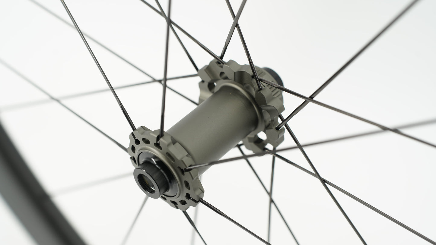 Paire de Roues SCOM AERO 50/62 Tubeless Ready (Center Lock)