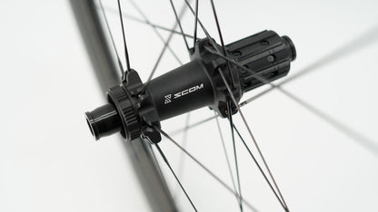 Paire de Roues SCOM EVO 50 Tubeless Ready (Center Lock)