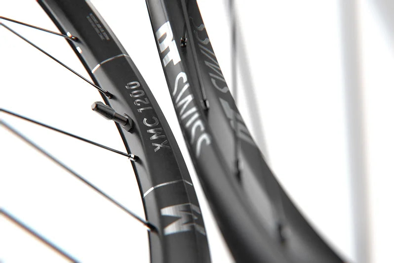 Roue Avant DT SWISS XMC 1200 SPLINE 30 mm 27.5" 15x110 mm