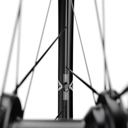 Paire de Roues DT SWISS ARC 1400 DICUT 65 Tubeless Ready (Center Lock)
