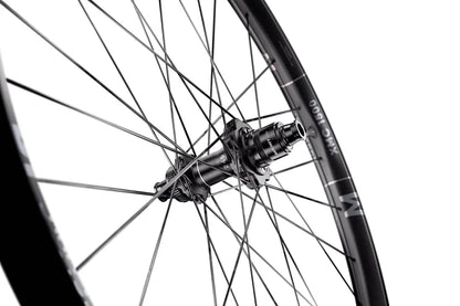 Roue Arrière DT SWISS XMC 1500 SPLINE 30 mm 27.5" 12x148 mm