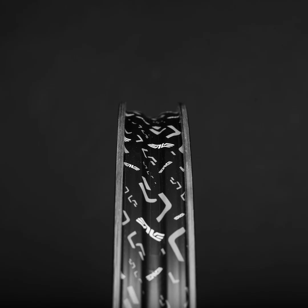 Roue Arrière ENVE G SES 4.5 Tubeless Ready (Center Lock) Noir/Blanc