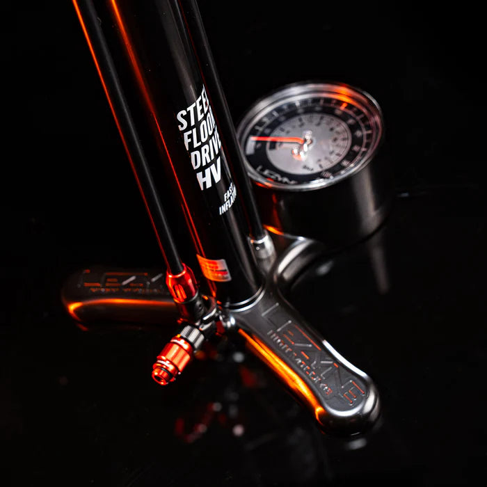 Pompe à Pied LEZYNE STEEL FLOOR DRIVE 3.5 HV Noir