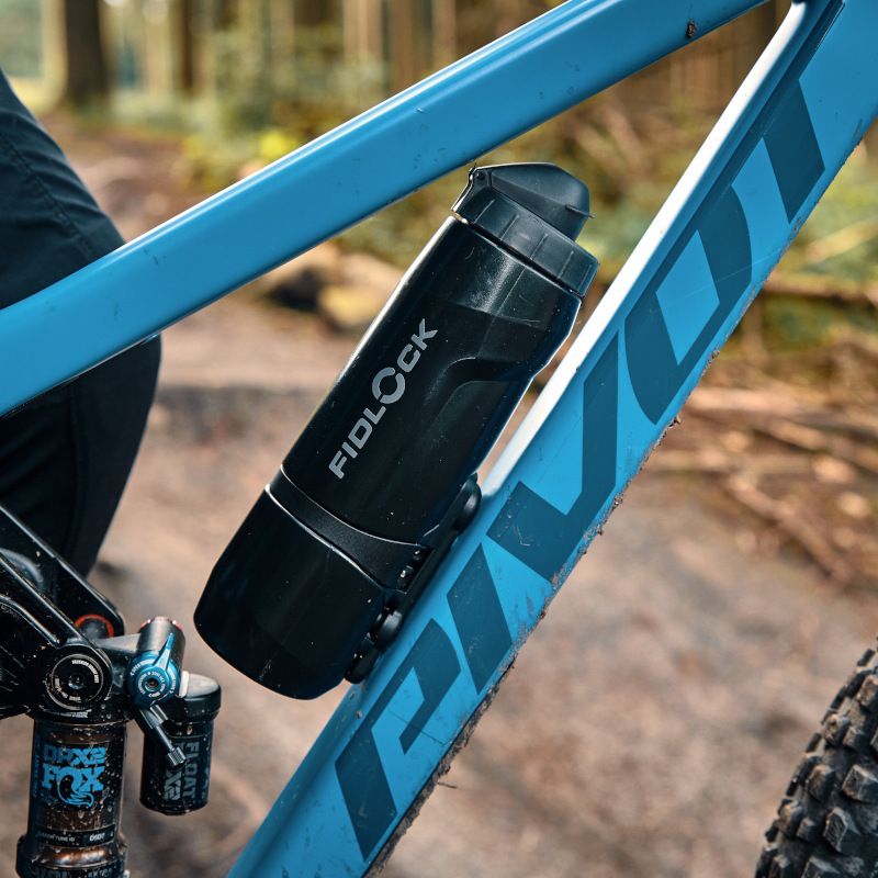 Kit Bidon et Porte-Bidon FIDLOCK TWIST BIKE BASE 800 ml Noir