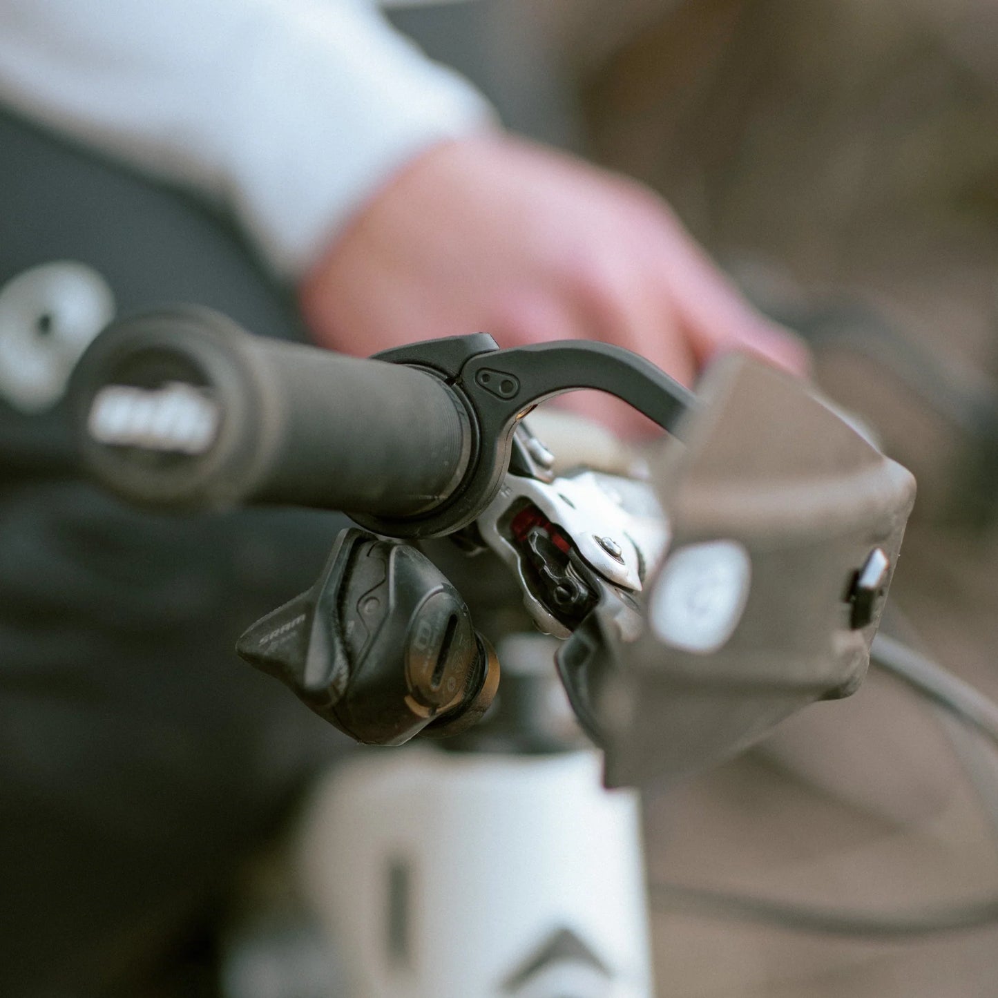 Protèges-mains CRANKBROTHERS GUARDIAN Intégré
