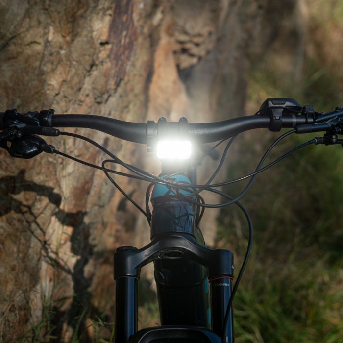 Éclairage Avant KNOG BLINDER E 1800