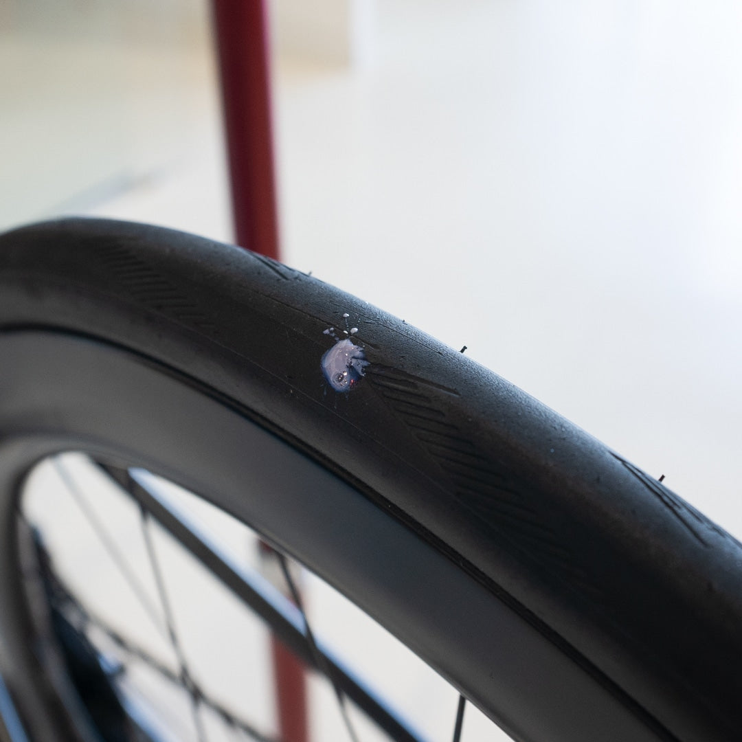 Mise en œuvre du préventif tubeless DYNAMIC BARKEEPER