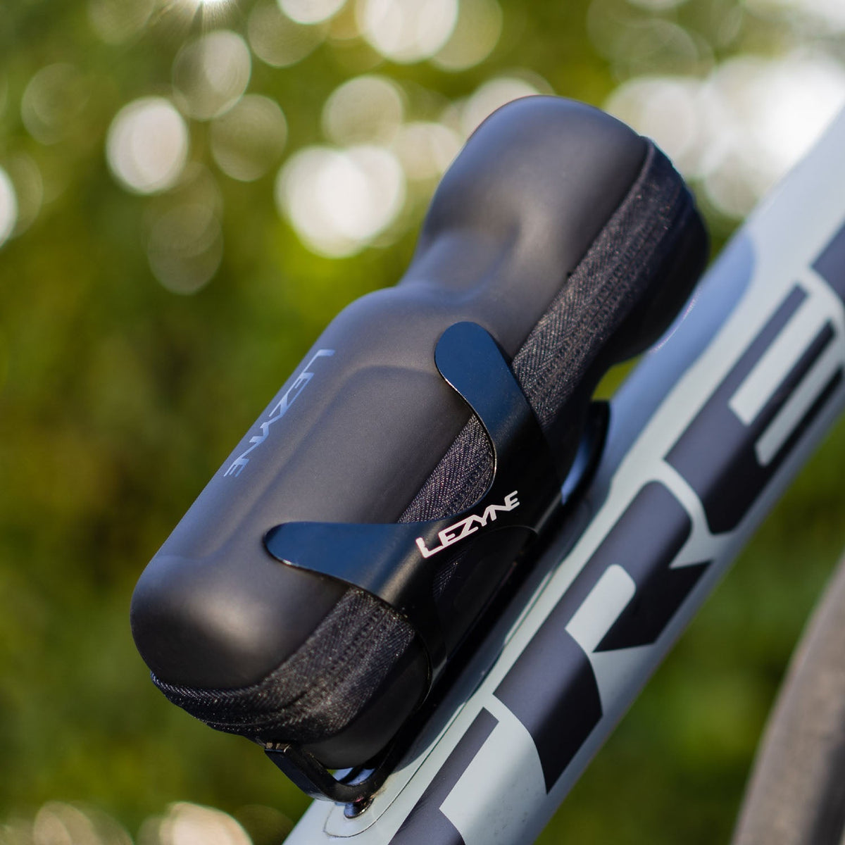 Porte-Bidon LEZYNE CNC ALLOY CAGE Bleu