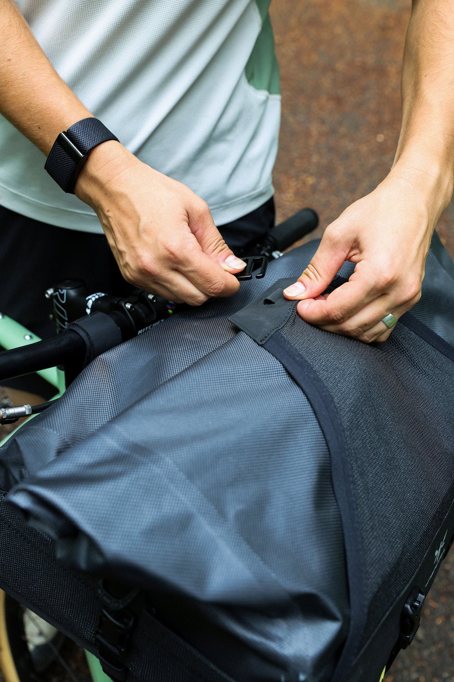 Sacoche de Guidon APIDURA EXPEDITION FRONT RACK PACK 20 L Noir