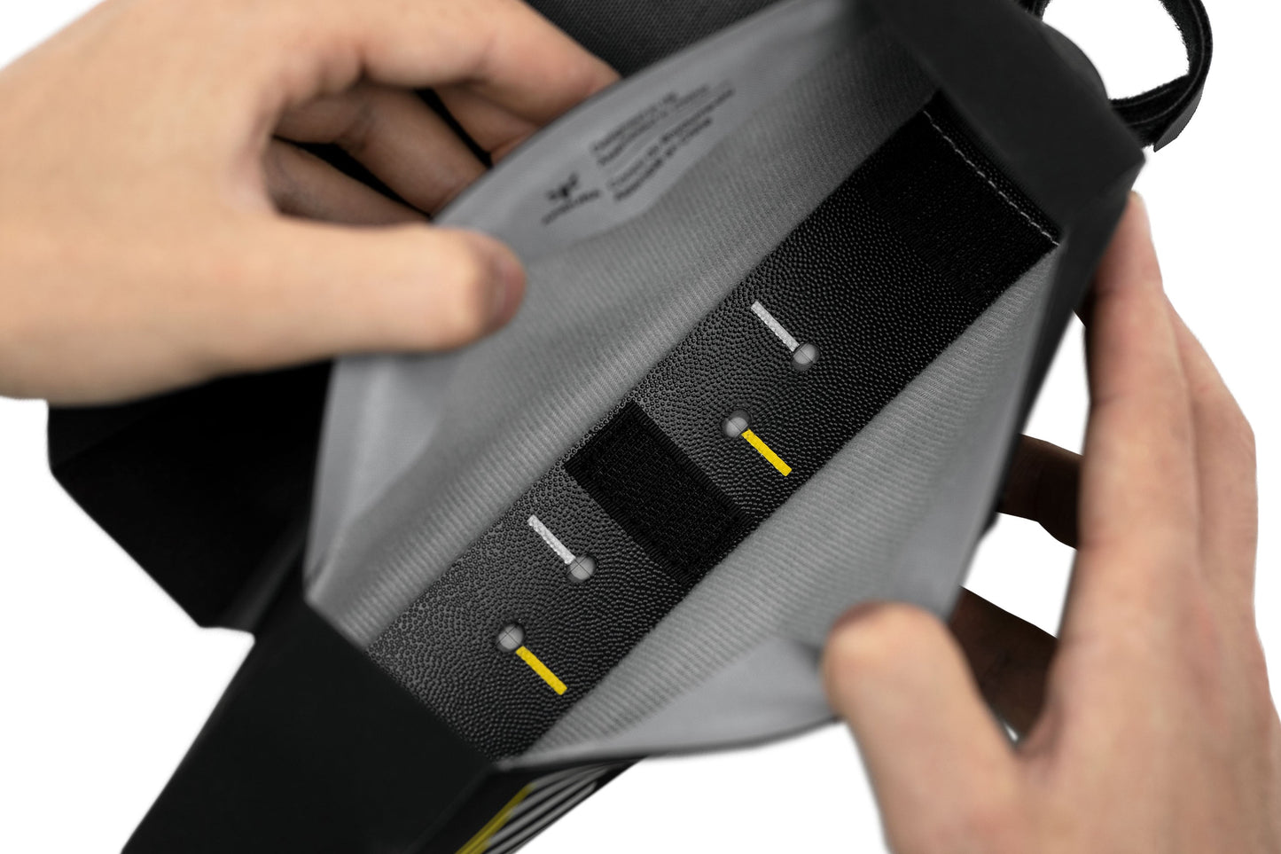 Sacoche de Cadre APIDURA RACING BOLT-ON TOP TUBE PACK 1 L Noir