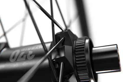 Roue Arrière DT SWISS HU 1900 SPLINE 29" 30 mm QR 9x135 mm