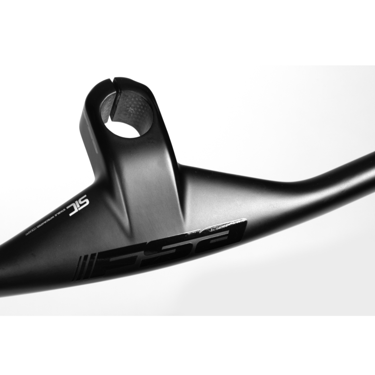 Cintre intégré FSA NS SIC Carbone Plat 60mm x 760mm Carbone