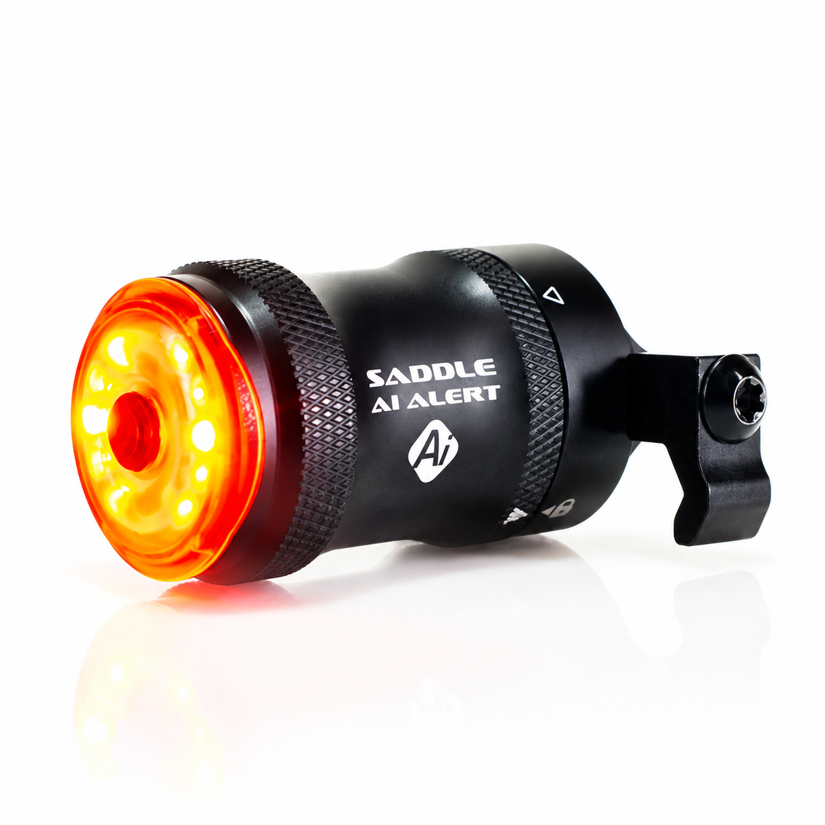 Eclairage Arrière LEZYNE SADDLE Ai ALERT 250 — lampe allumée