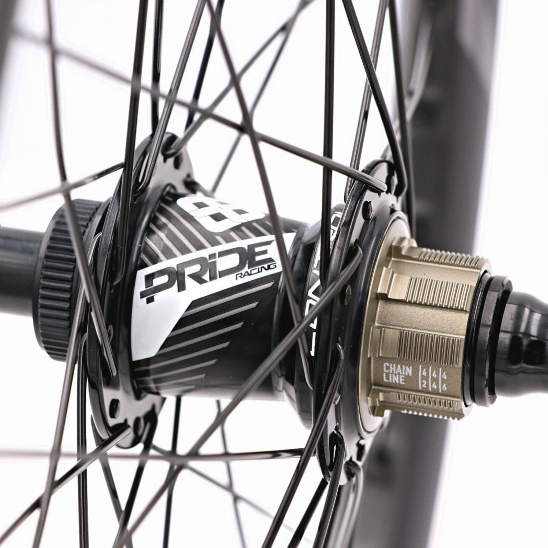 Paire de Roues PRIDE 20" (406mm) Carbone Wave Matt White Disc Control V2 Axes 20/15mm Noir/Blanc