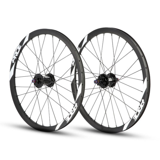 Paire de Roues PRIDE 20" (451mm) Carbone Wave Matt White Fusion Disc Axes 10/10mm Noir/Blanc